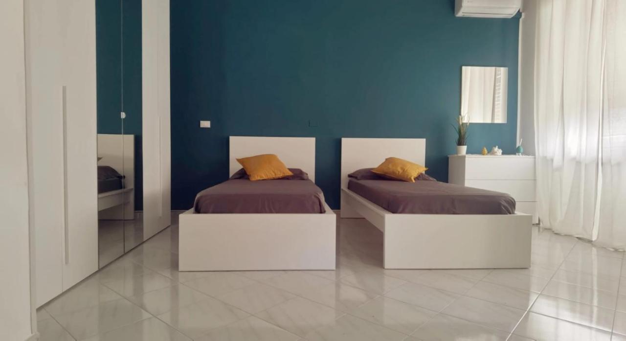 A Due Passi Dal Mare B&B Scalea Exterior foto